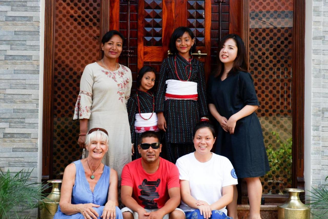Shine Homestay Famille Francophone - Shine Home And Apartment Катманду Экстерьер фото