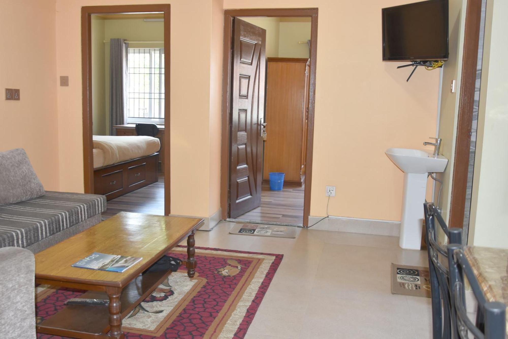 Shine Homestay Famille Francophone - Shine Home And Apartment Катманду Экстерьер фото