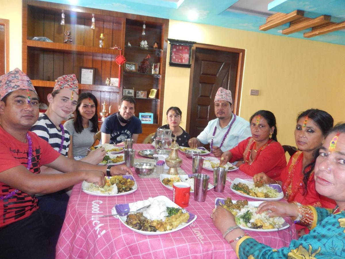 Shine Homestay Famille Francophone - Shine Home And Apartment Катманду Экстерьер фото